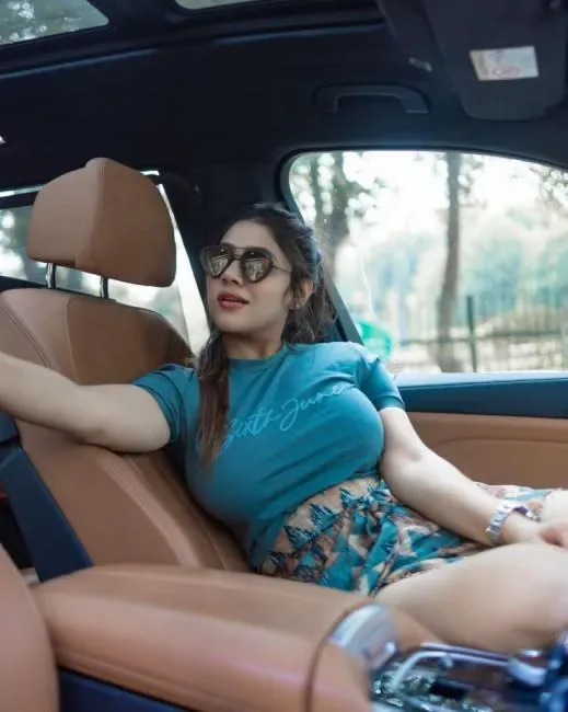 Zara Khan verified escort photo in Pune